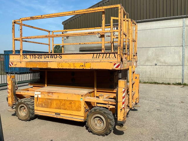 2001 liftlux sl 110-20 d4wd-s zelfrijdende schaarhoogwerker met vierwielaandrijving - afbeelding 27 van  29