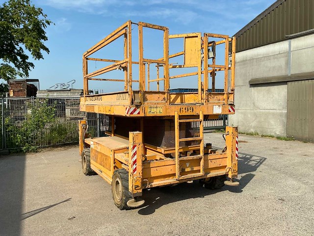 2001 liftlux sl 110-20 d4wd-s zelfrijdende schaarhoogwerker met vierwielaandrijving - afbeelding 16 van  20