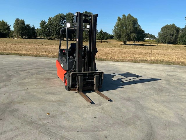 2001 linde e30/02 vorkheftruck - afbeelding 15 van  26