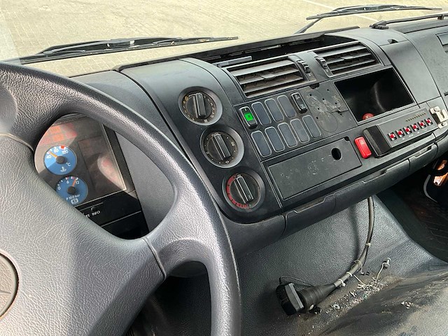 2001 mercedes benz 1325f brandweerwagen pomp vrachtwagen - afbeelding 2 van  29
