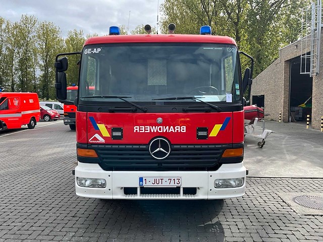 2001 mercedes benz 1325f brandweerwagen pomp vrachtwagen - afbeelding 12 van  29