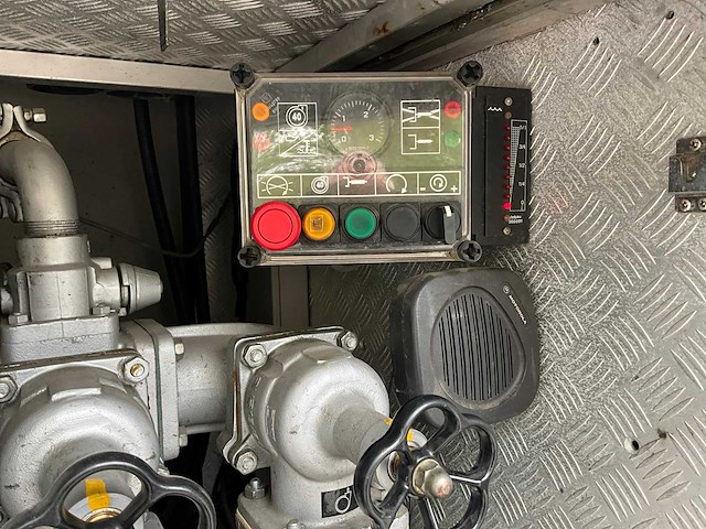 2001 mercedes benz atego 1325 brandweerwagen pomp vrachtwagen - afbeelding 11 van  26