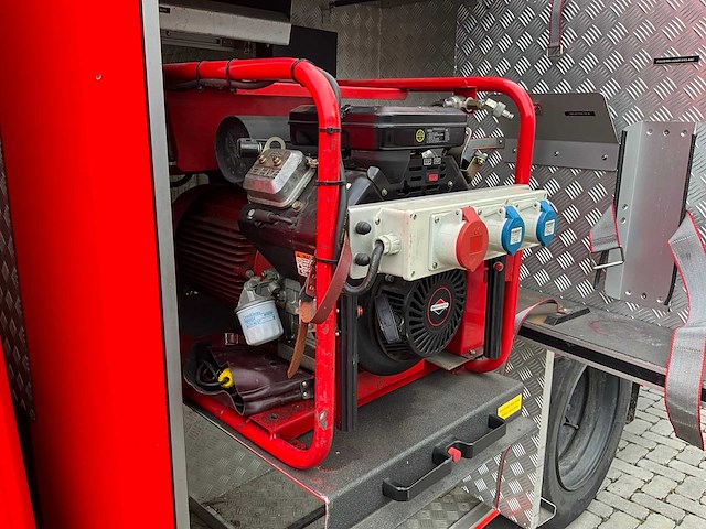 2001 mercedes benz atego 1325 brandweerwagen pomp vrachtwagen - afbeelding 14 van  26