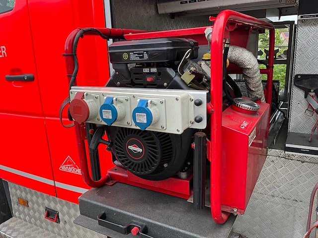 2001 mercedes benz atego 1325 brandweerwagen pomp vrachtwagen - afbeelding 15 van  26