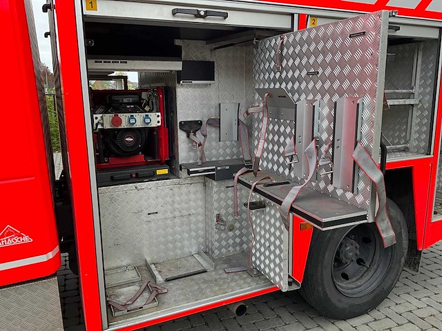 2001 mercedes benz atego 1325 brandweerwagen pomp vrachtwagen - afbeelding 16 van  26