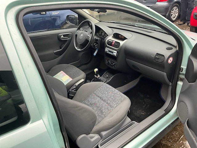2001 opel corsa personenauto - afbeelding 17 van  18