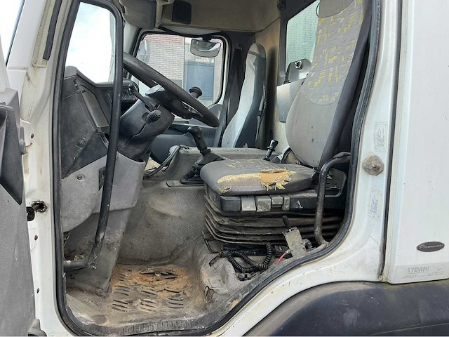 2001 renault 22 ava 320 dci vrachtwagen - afbeelding 13 van  32