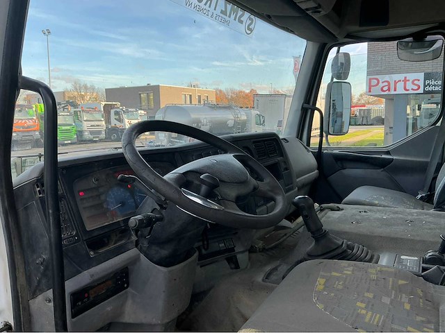 2001 renault 22 ava 320 dci vrachtwagen - afbeelding 16 van  32