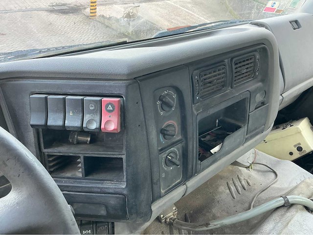 2001 renault 22 ava 320 dci vrachtwagen - afbeelding 18 van  32