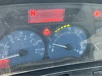 2001 renault 22 ava 320 dci vrachtwagen - afbeelding 19 van  32