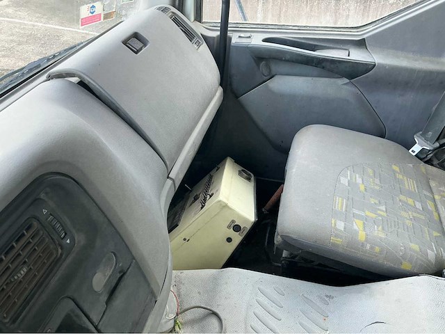 2001 renault 22 ava 320 dci vrachtwagen - afbeelding 20 van  32