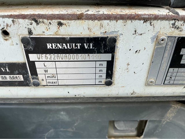 2001 renault 22 ava 320 dci vrachtwagen - afbeelding 22 van  32