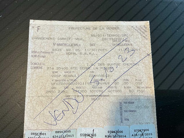 2001 renault 22 ava 320 dci vrachtwagen - afbeelding 26 van  32