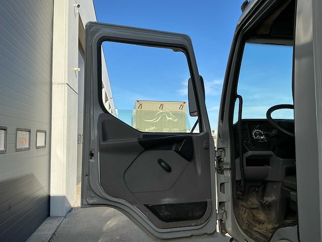 2001 renault paardenvrachtwagen - afbeelding 2 van  54