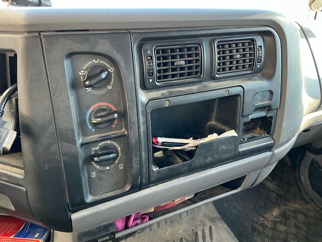 2001 renault paardenvrachtwagen - afbeelding 14 van  54