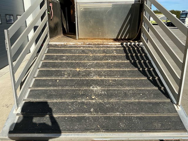 2001 renault paardenvrachtwagen - afbeelding 32 van  54