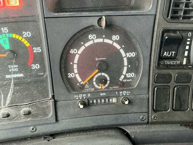2001 scania gb4x2/6 vrachtwagen + kraan - afbeelding 16 van  47