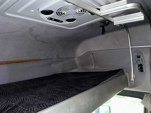 2001 scania gb4x2/6 vrachtwagen + kraan - afbeelding 22 van  47