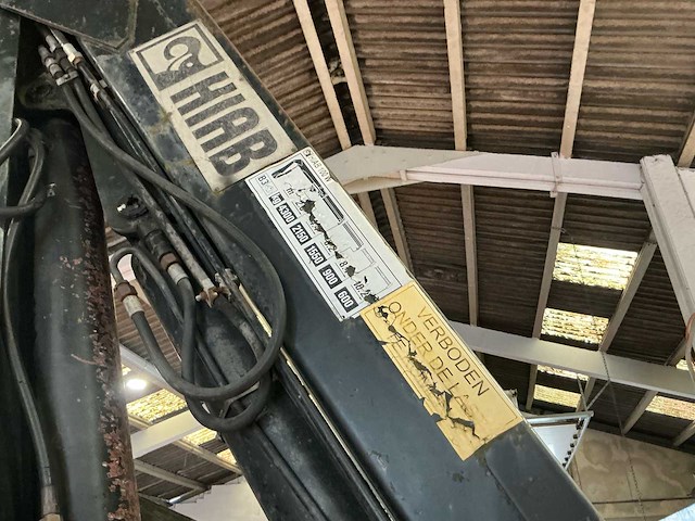 2001 scania gb4x2/6 vrachtwagen + kraan - afbeelding 28 van  47