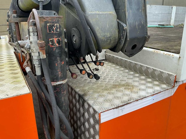 2001 scania gb4x2/6 vrachtwagen + kraan - afbeelding 31 van  47