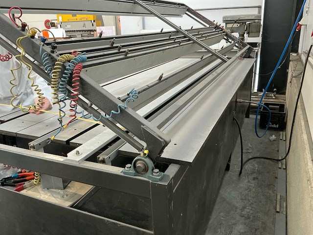 2001 shannon hrp300 kunststof-buig machine - afbeelding 13 van  14