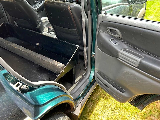 2001 suzuki grand vitara 2.0 td personenauto - afbeelding 4 van  18