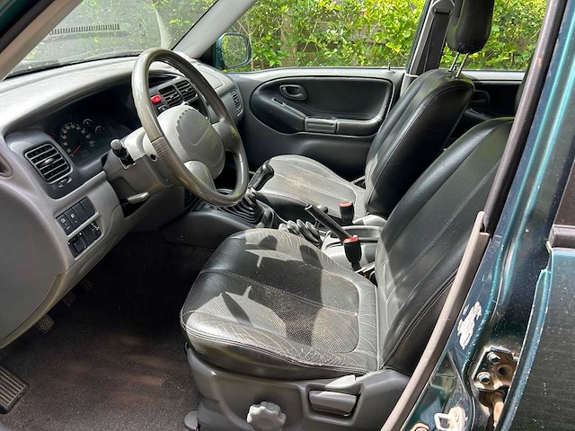 2001 suzuki grand vitara 2.0 td personenauto - afbeelding 7 van  18