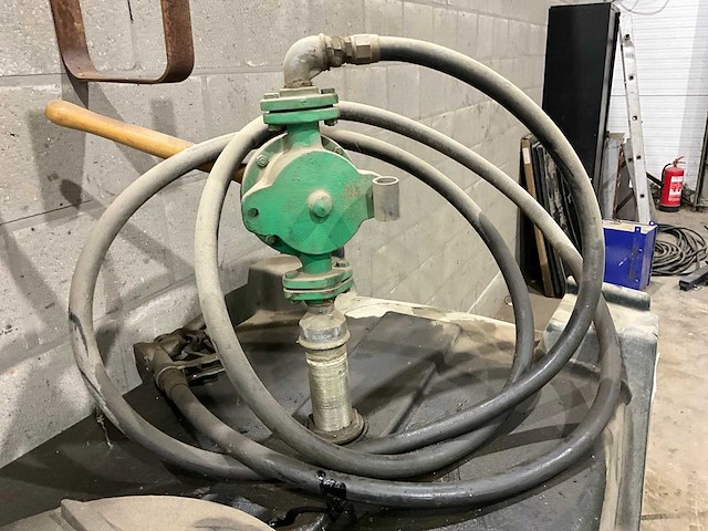 2001 titan bt600 stookolietank - afbeelding 5 van  8