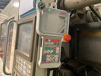 2001 toshiba spuitgietmachine met robotarm star - afbeelding 6 van  17