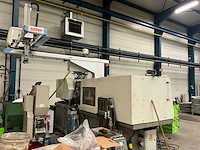 2001 toshiba spuitgietmachine met robotarm star - afbeelding 1 van  17
