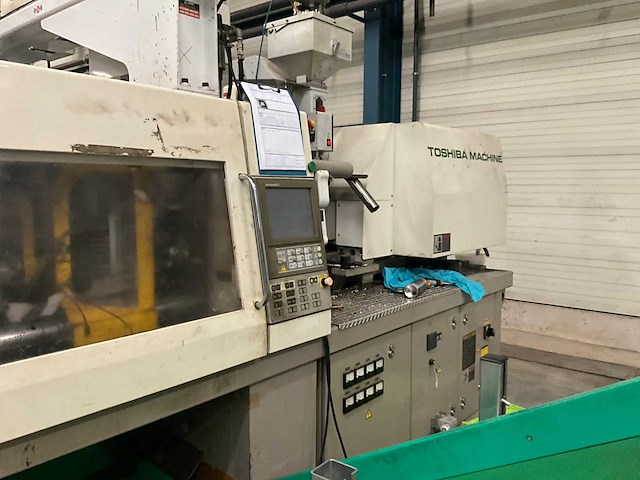2001 toshiba spuitgietmachine met robotarm star - afbeelding 12 van  17