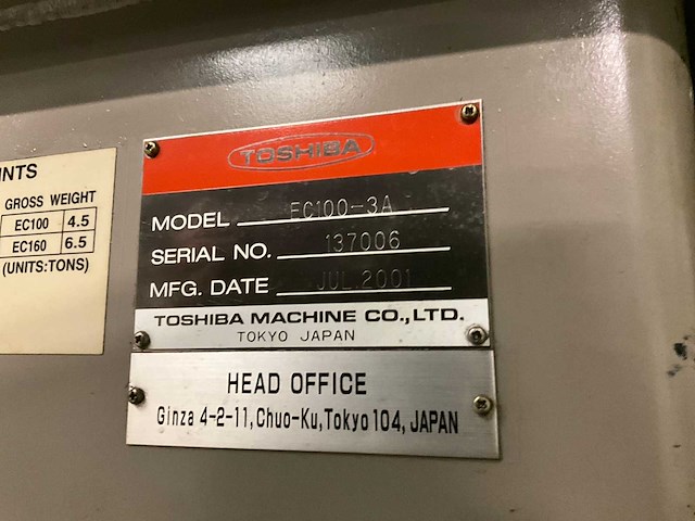 2001 toshiba spuitgietmachine met robotarm star - afbeelding 17 van  17