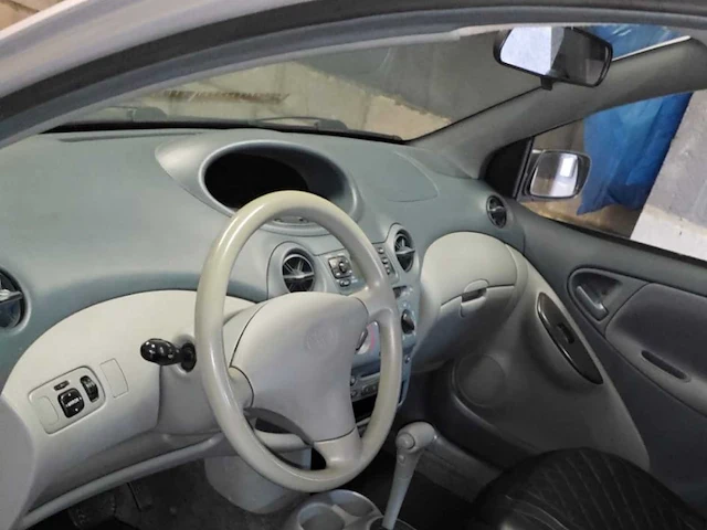 2001 toyota yaris auto - afbeelding 6 van  11