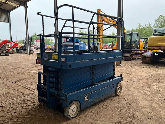 2001 upright 67350-021 schaarlift - afbeelding 12 van  16