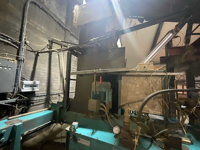 2001 valvan balling systems valvan hydraulische press + unit transvac sup jumbo mk2 hydraulische pers, compactor line en transvac unit - afbeelding 3 van  24