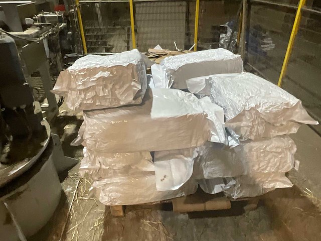 2001 valvan balling systems valvan hydraulische press + unit transvac sup jumbo mk2 hydraulische pers, compactor line en transvac unit - afbeelding 17 van  24