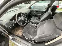 2001 volkswagen golf personenauto - afbeelding 9 van  11