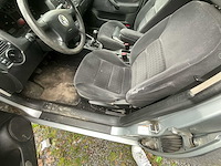 2001 volkswagen golf personenauto - afbeelding 10 van  11
