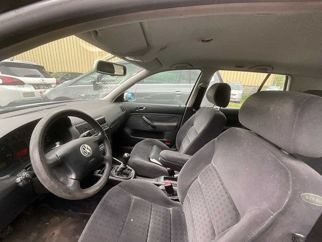 2001 volkswagen golf personenauto - afbeelding 2 van  17