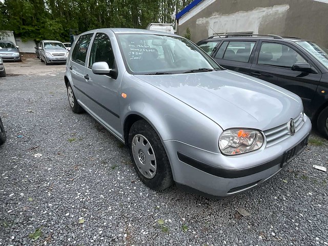 2001 volkswagen golf personenauto - afbeelding 11 van  17