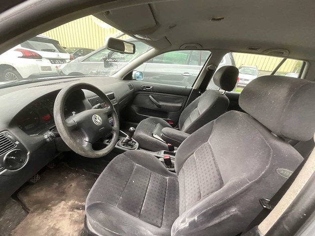 2001 volkswagen golf personenauto - afbeelding 17 van  17