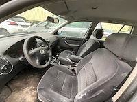 2001 volkswagen golf personenauto - afbeelding 17 van  17