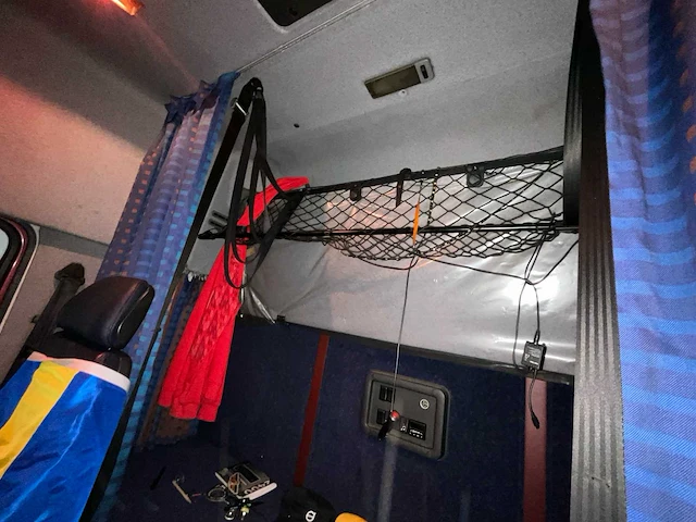 2001 volvo nh 12 trekker tr - afbeelding 55 van  57