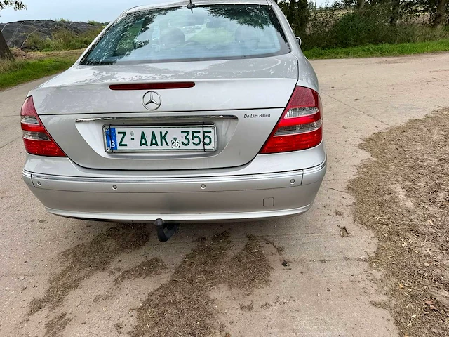 2002 - mercedes - e220cdi - sedan - afbeelding 20 van  23