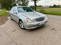 2002 - mercedes - e220cdi - sedan - afbeelding 17 van  23