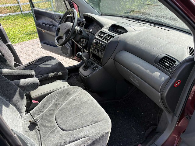2002 - mitsubishi - space wagon - 2.4 gdi glxi 7p. - car - afbeelding 19 van  28