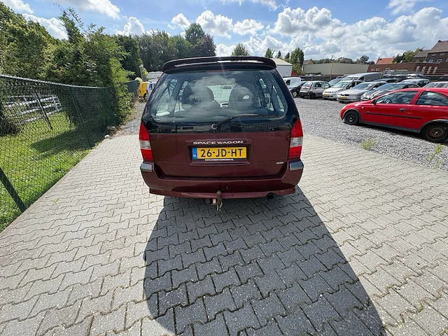 2002 - mitsubishi - space wagon - 2.4 gdi glxi 7p. - car - afbeelding 2 van  28
