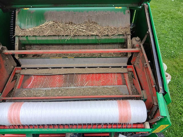 2002 agronic 1302 combi baler – robuuste combinatiepers met geïntegreerde wikkelaar - afbeelding 14 van  51