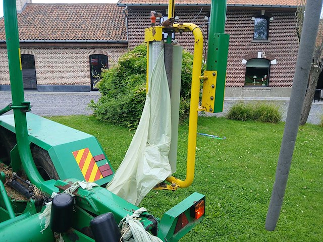 2002 agronic 1302 combi baler – robuuste combinatiepers met geïntegreerde wikkelaar - afbeelding 29 van  51