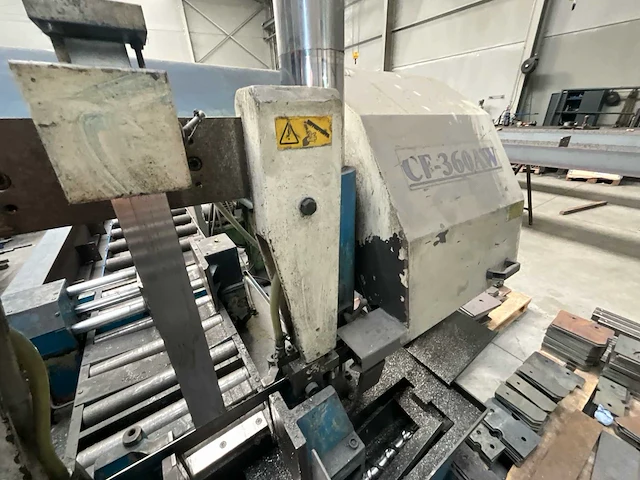 2002 bigstone metalen horizontale bandzaagmachine - afbeelding 11 van  13